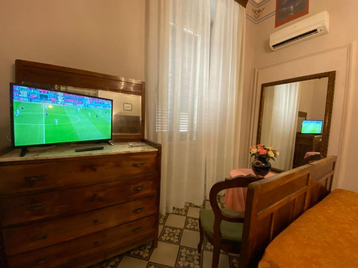 Antico Palazzo Spinola Bed & Breakfast Gallipoli Exterior foto