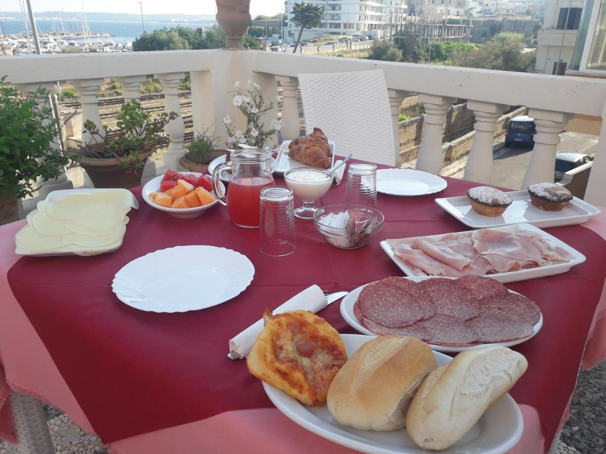 Antico Palazzo Spinola Bed & Breakfast Gallipoli Exterior foto