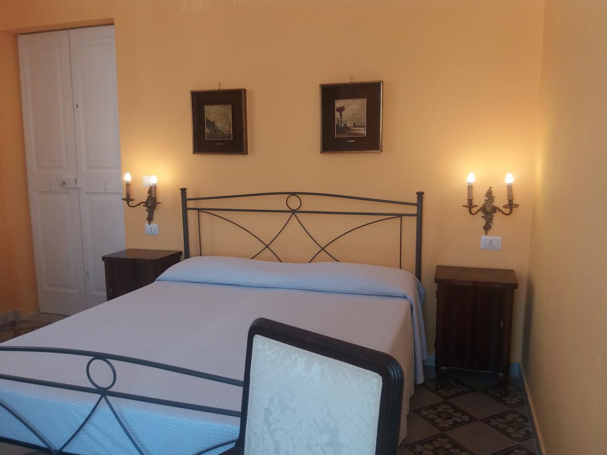 Antico Palazzo Spinola Bed & Breakfast Gallipoli Exterior foto