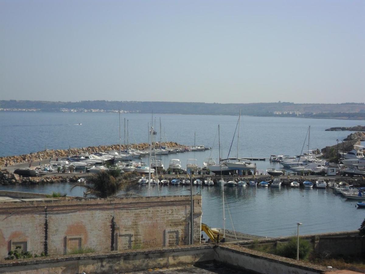 Antico Palazzo Spinola Bed & Breakfast Gallipoli Exterior foto