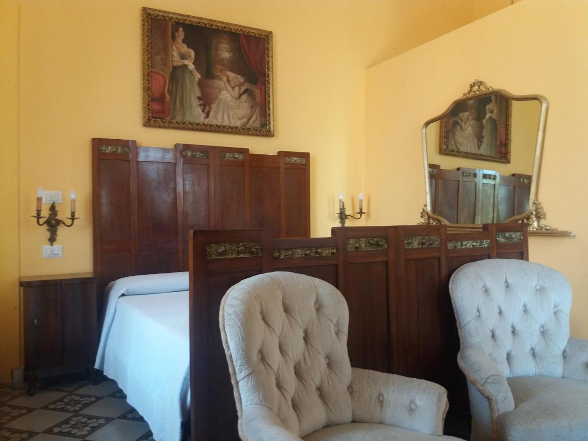 Antico Palazzo Spinola Bed & Breakfast Gallipoli Exterior foto