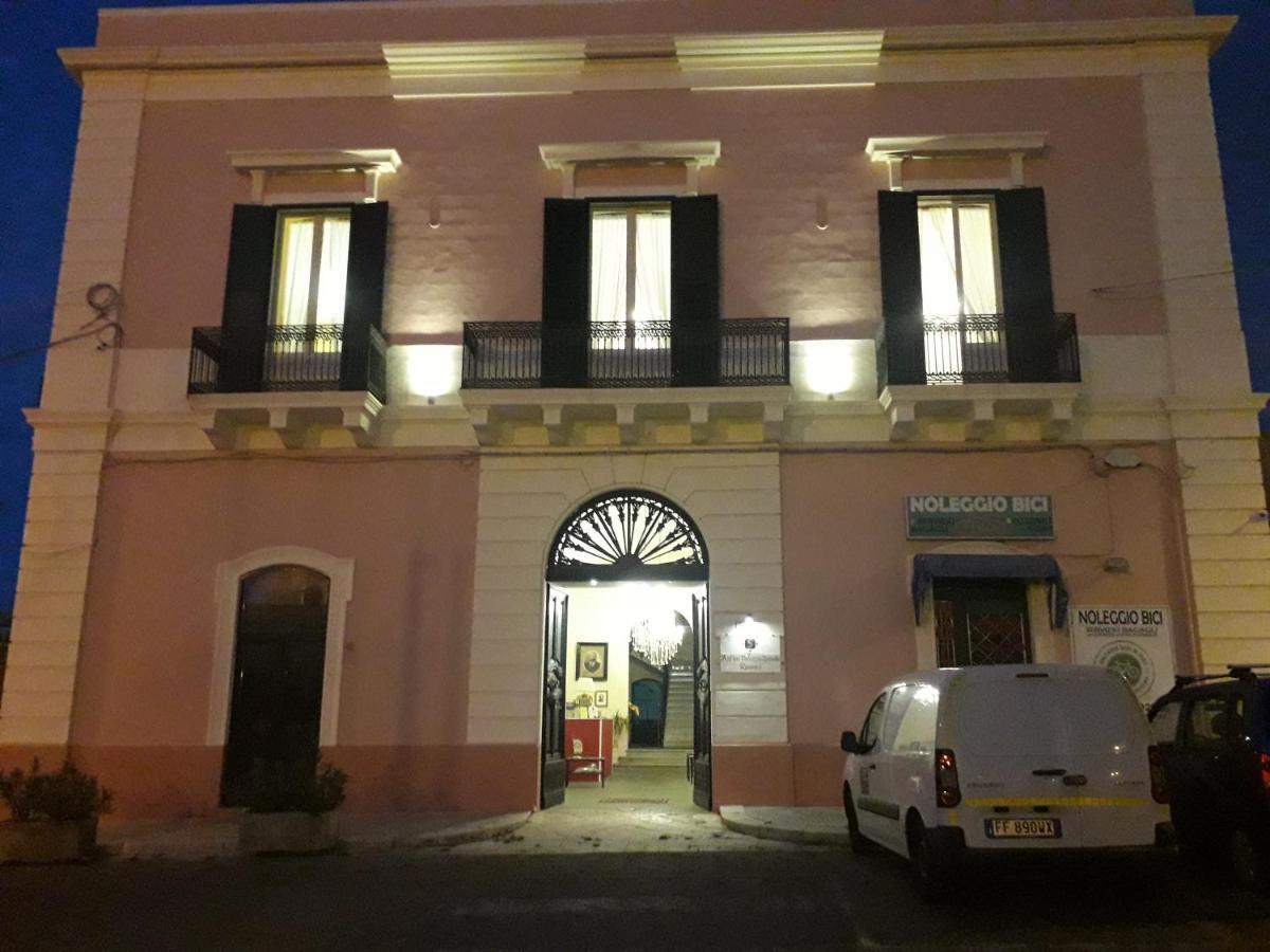 Antico Palazzo Spinola Bed & Breakfast Gallipoli Exterior foto