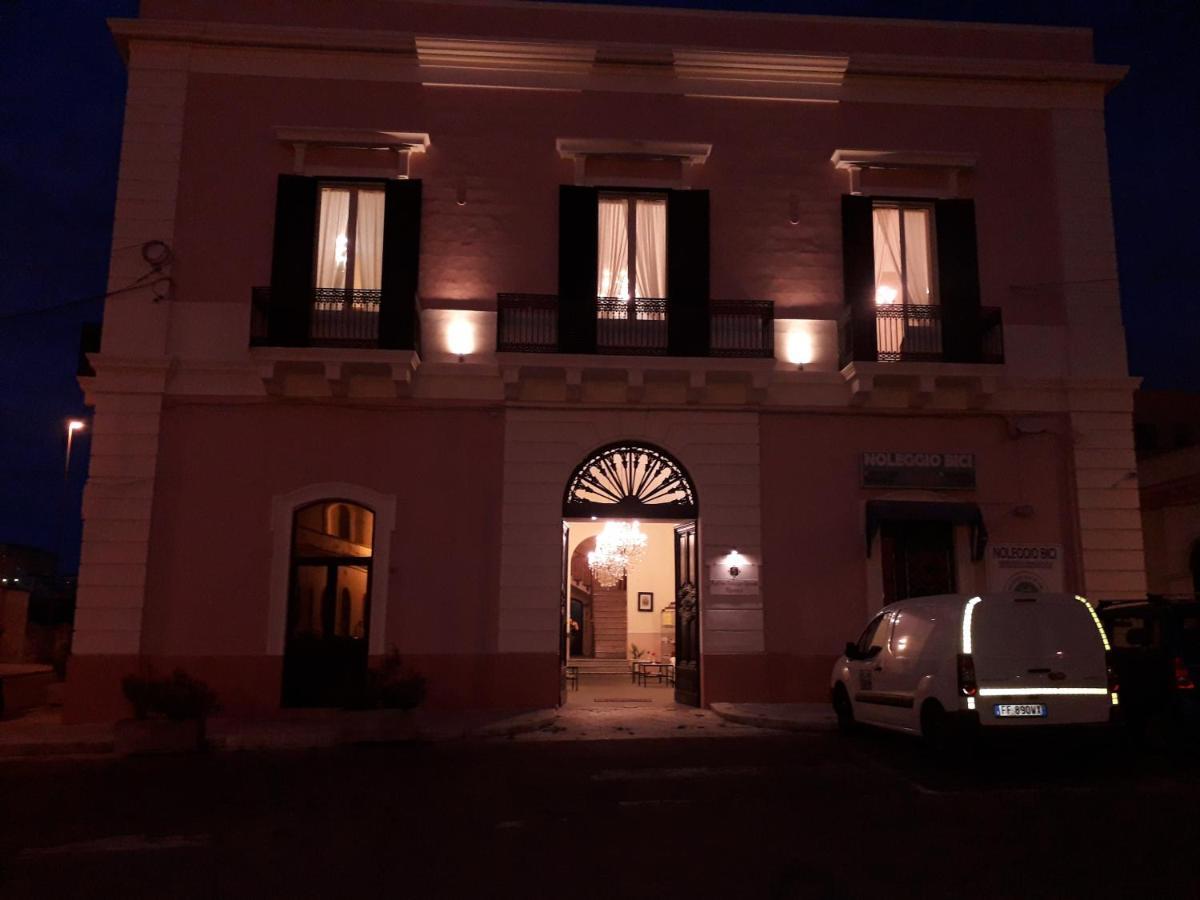 Antico Palazzo Spinola Bed & Breakfast Gallipoli Exterior foto