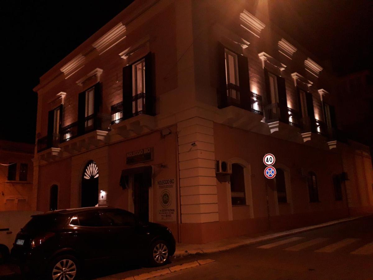 Antico Palazzo Spinola Bed & Breakfast Gallipoli Exterior foto